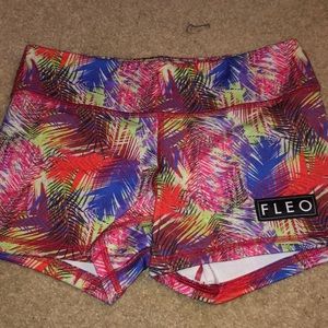 Barbells box FLEO shorts worn once